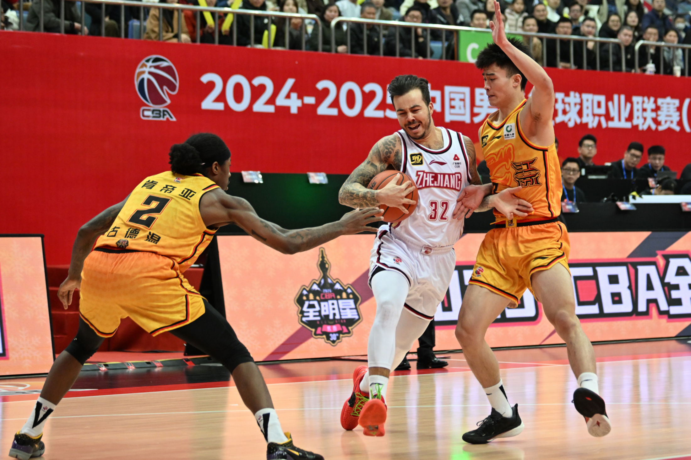 赛地聚焦：德甲今晚热度飙升；达拉斯独行侠止住颓势；态度坚定；控场能力受关注的简单介绍